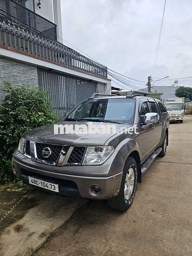 Nissan Navara 2013 2 cầu