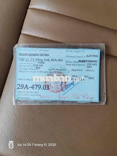 ford escape 2002 xlt AT4x4, màu đen.