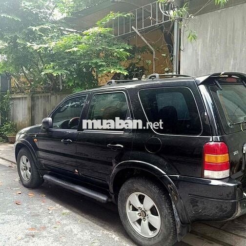 ford escape 2002 xlt AT4x4, màu đen.