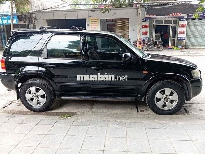 ford escape 2002 xlt AT4x4, màu đen.