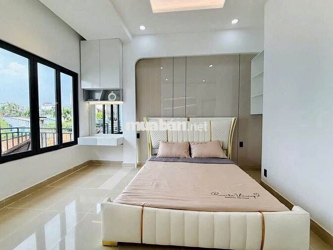 bán nhà Hóc Môn 695 Triệu 5x10 lầu 2pn2wc SHR chính chủ thổ cư