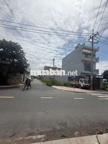 Bán Đất Hóc Môn - Anh chị tìm đất xây biệt thự xem lô này nè.