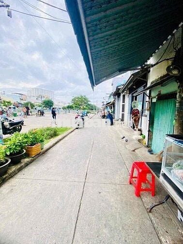 chính chủ cần bán gấp nhà mặt tiền Ụ Cây Quận 8