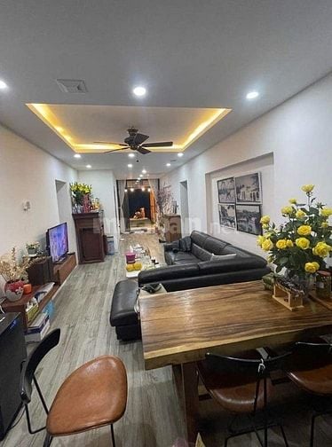 Bán TT Đống Đa - ô tô đỗ cửa - DT sổ hiếm - DT sử dụng 150m2 - tầm tiề