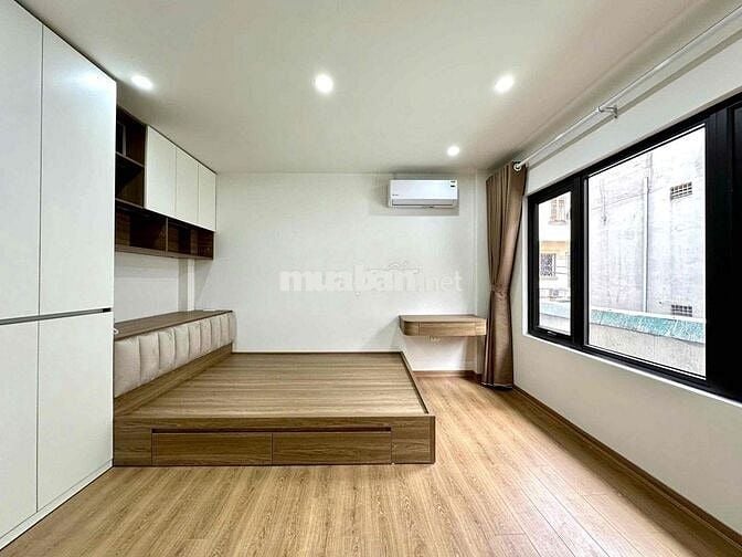 Nhà VÕNG THỊ, TÂY HỒ- 10M RA Ô TÔ- 30M RA PHỐ- 28M ,5 TẦNG , 7.9 TỶ