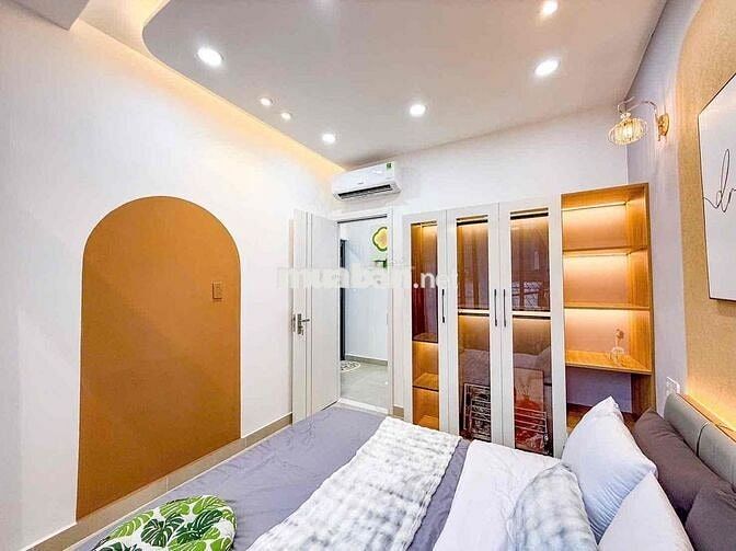 Bán Nhà Cách Mạng Tháng Tám Q3, 40m2(5x8) 5 Tầng 4PN 5WC, HXH, Giá Mềm