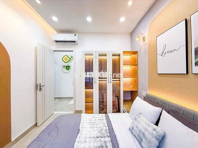 Bán Nhà Cách Mạng Tháng Tám Q3, 40m2(5x8) 5 Tầng 4PN 5WC, HXH, Giá Mềm