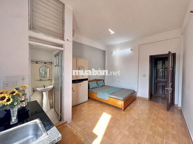 PHÒNG THOÁNG 20M2 ĐẦY ĐỦ NỘI THẤT Ô TÔ TẬN NƠI NGAY ĐH TĐT, CHỢ TÂN MỸ