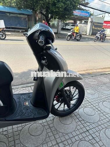 sh mode 2025 odo 2 nghìn chất xe như mới ( có góp)