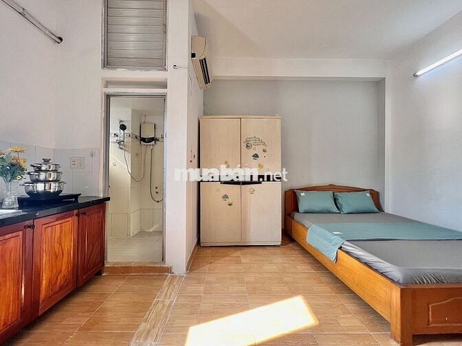 PHÒNG THOÁNG 20M2 ĐẦY ĐỦ NỘI THẤT Ô TÔ TẬN NƠI NGAY ĐH TĐT, CHỢ TÂN MỸ