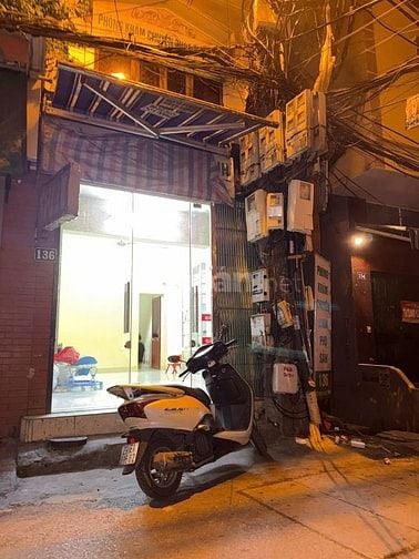 Cho thuê nhà mặt đường 136 Trần Khát Chân, tầng 1, 2, sử dụng 90m2