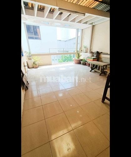 Bán nhà HXH Trần Bình Trọng P4 Q5 dt 4,7x16,5m 4 tầng chỉ 17 tỷ.