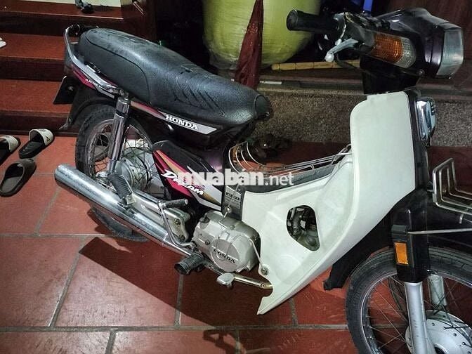 Xe máy Honda Dream màu Tím Trắng, máy zin