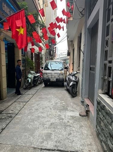 Hoàng Quốc Việt – Cầu Giấy – Ô Tô – 71 M2 – 4 T – MT 10 M – Giấ 22.3 T