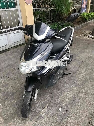 CẦN BÁN 1 XE HONDA AIR BLADE .