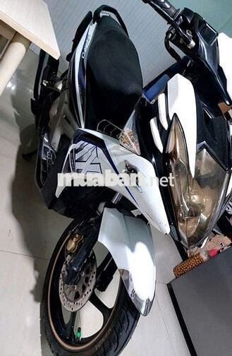 Bán xe Novo 5 trắng đen 2012, xe gia đình sử dụng.