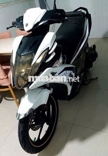 Bán xe Novo 5 trắng đen 2012, xe gia đình sử dụng.