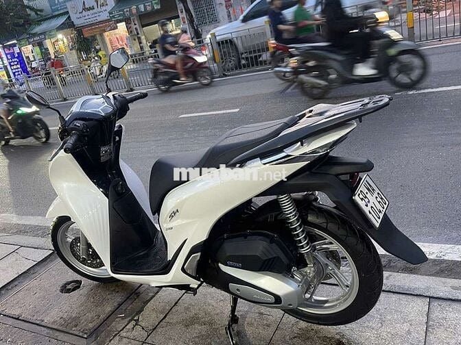 Honda sh160 ABS 2024 mới 99% Bstp chính chủ