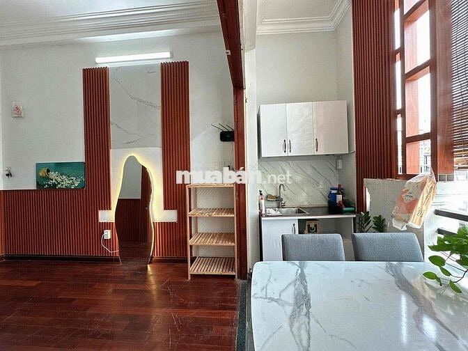 Căn Hộ 2PN Ban Công 50m2 - Thang Máy - Ngay Học Viện Cán Bộ TPHCM