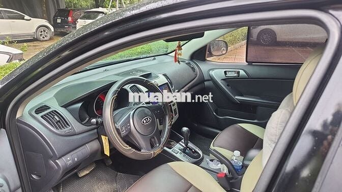 Kia Forte 2010 SLi 1.6 AT - 130000 km