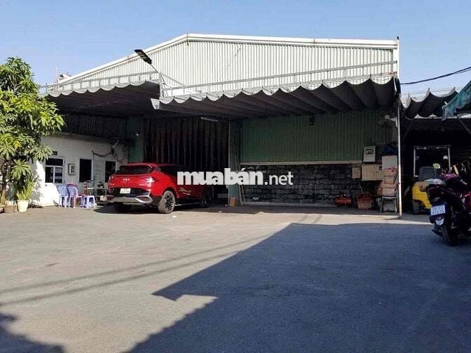 2300m2 xưởng đg 157 gần hocmon