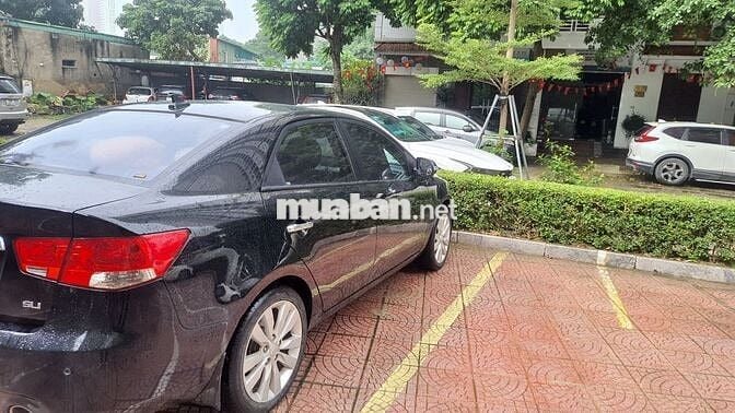 Kia Forte 2010 SLi 1.6 AT - 130000 km