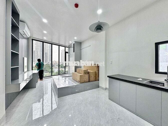 KHAI TRƯƠNG STUDIO VIEW KÍNH ĐỐI DIỆN LANDMARK - NGAY TRUNG TÂM SÁT Q1