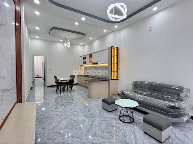 Nhà gần chợ đầu mối Bình điền giá 720tr đầy đủ nội thất, dọn vô ở ngay