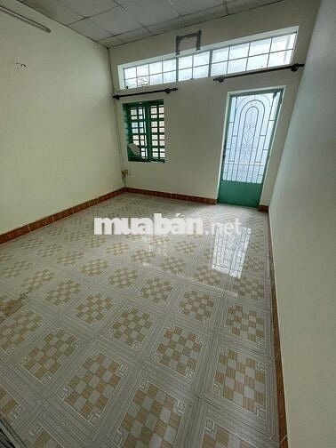 Nhà nguyên căn 2MT trước sau P25 QBT ngay sau lưng ĐH Ngoại Thương