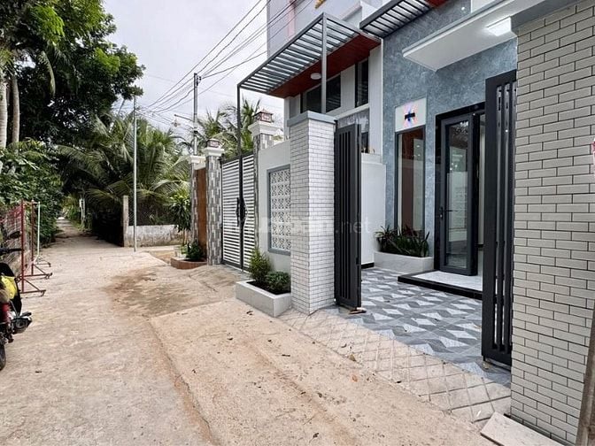 Nhà gần chợ đầu mối Bình điền giá 720tr đầy đủ nội thất, dọn vô ở ngay