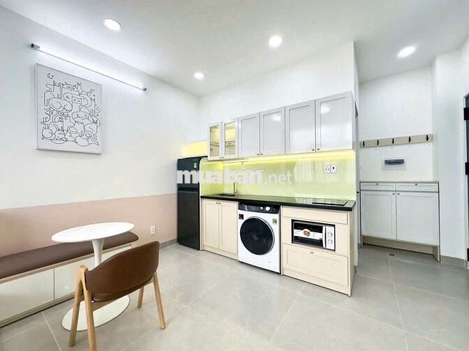 CĂN HỘ CỬA SỔ LỚN MÁY GIẶT RIÊNG_GẦN HÀNG XANH, THỊ NGHÈ_GIÁP Q1,Q2