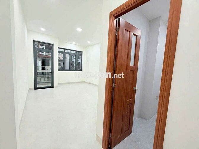 Nhà 1 trệt 3 lầu sân thượng mới 100%đường 6B KDC vĩnh lộc BHH B