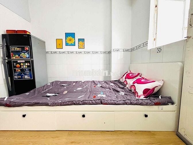 Phòng đầy đủ tiện nghi- ngay Galaxy Kinh Dương Vương