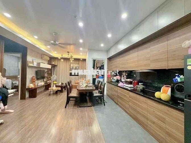 bán căn hộ 3pn 2wwc tại Thanh Hà tầng 17 view thoáng