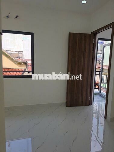 Nhà Bán 1 trệt 2 lầu đúc NHÀ ĐẸP Ở LIỀN ngang4.5mx5m 2 phòng ngủ