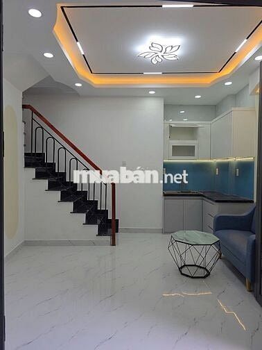 Nhà Bán 1 trệt 2 lầu đúc NHÀ ĐẸP Ở LIỀN ngang4.5mx5m 2 phòng ngủ