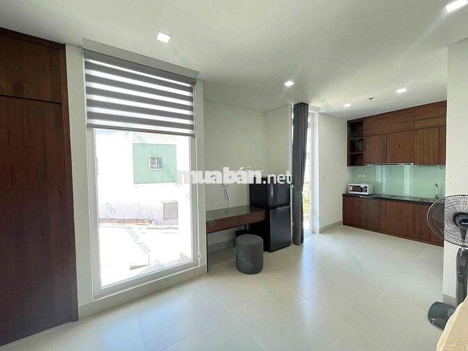 STUDIO RỘNG 45M2 CÓ BAN CÔNG VIEW PHỐ ĐI BỘ RA ĐÔNG Á HOÀ CƯỜNG