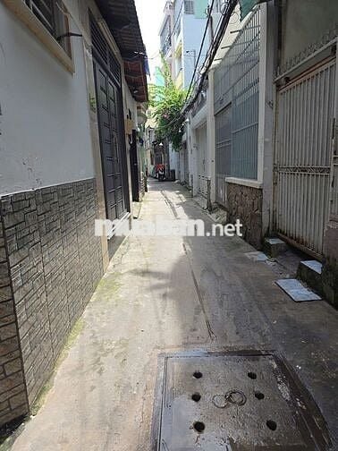 Nhà Bán 1 trệt 2 lầu đúc NHÀ ĐẸP Ở LIỀN ngang4.5mx5m 2 phòng ngủ