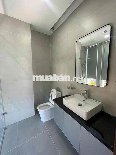 STUDIO RỘNG 45M2 CÓ BAN CÔNG VIEW PHỐ ĐI BỘ RA ĐÔNG Á HOÀ CƯỜNG