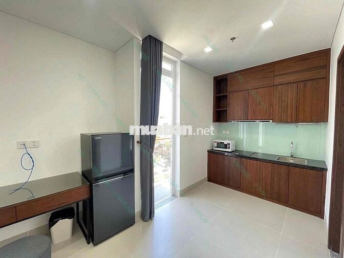 STUDIO RỘNG 45M2 CÓ BAN CÔNG VIEW PHỐ ĐI BỘ RA ĐÔNG Á HOÀ CƯỜNG