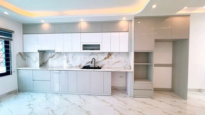 Nhà Đẹp, Ô Tô Vào Nhà Kim Đồng 54m, 7 tầng, mt 3.8m, giá 23.9 tỷ. 