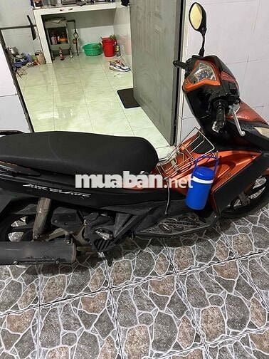 xe đang chạy đi làm