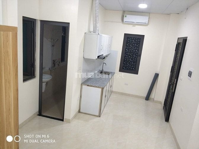 Phòng studio 23 m2,Tầng 3,03 cửa sổ.