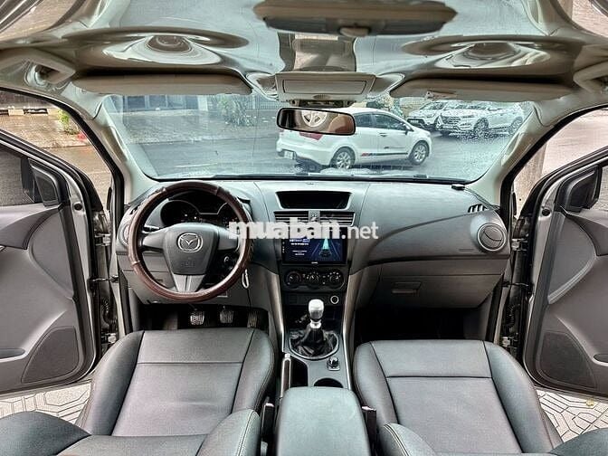 Mazda bt50 2017 số sàn 2 cầu
