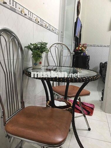 hẻm xe hơi tới cửa , rất an ninh , đường cao không ngập nước