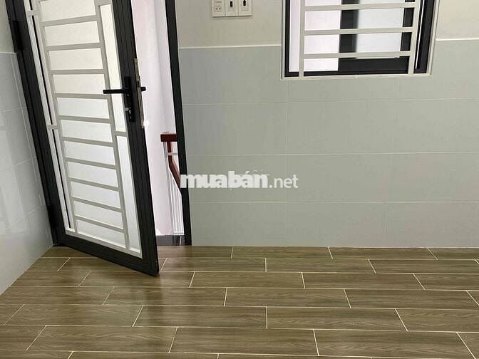 Nhà nhỏ mới xây 1 trệt 1 lửng, đường số 1 phường Linh Xuân