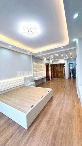 Nhà Đẹp, Ô Tô Vào Nhà Kim Đồng 54m, 7 tầng, mt 3.8m, giá 23.9 tỷ. 