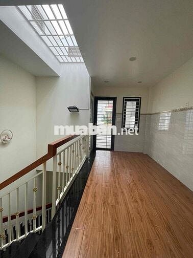 nhà 2,5x12m trệt 3 lầu 3pn 4wc sân thượng, hẻm xe hơi thông