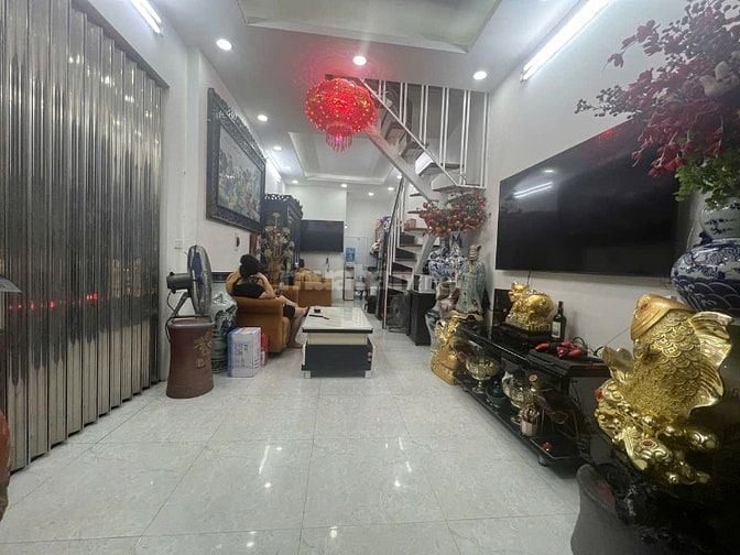 Lô góc 3T ngõ Minh Khai ngõ 2,5m cách Mp 60m hai ngoặt tới nhà