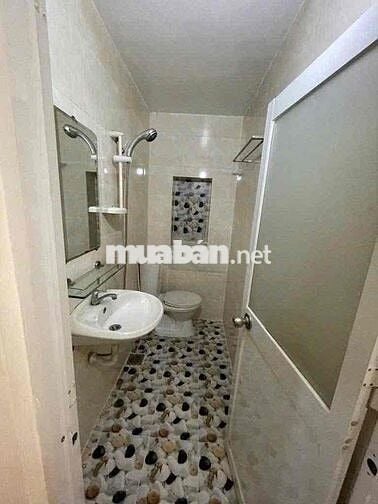 Nhà nguyên căn Đường Lê Quang Định Quận GV cho thuê